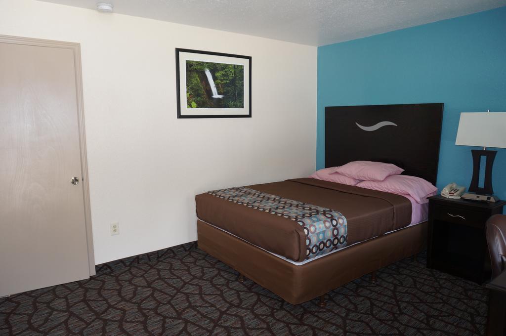 Blue Ridge Inn Силва Стая снимка