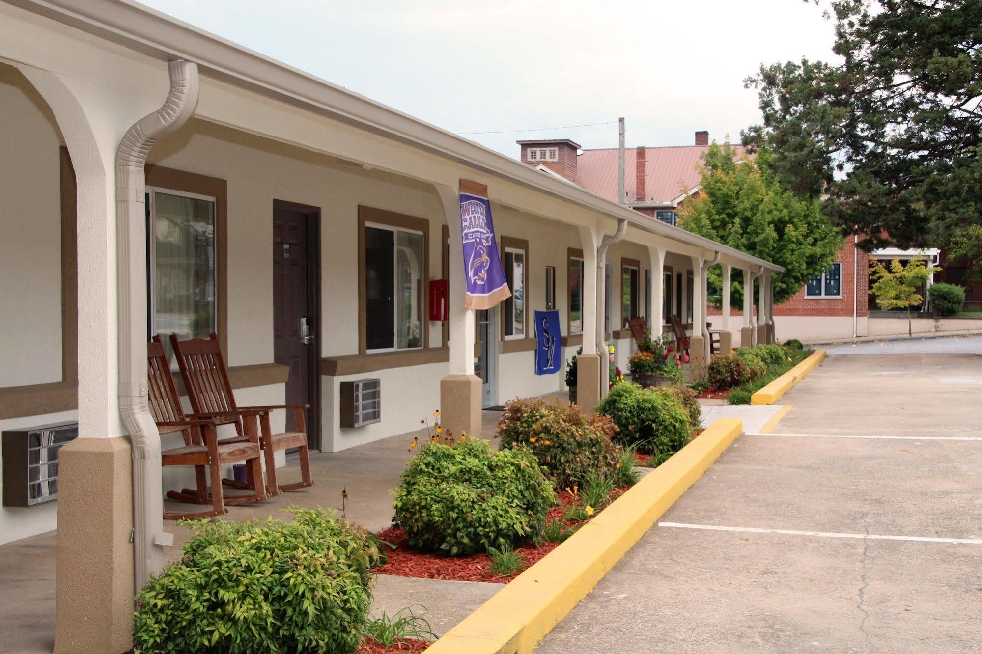 Blue Ridge Inn Силва Екстериор снимка